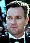 https://upload.wikimedia.org/wikipedia/commons/thumb/7/75/Ewan_McGregor_Cannes_2012.jpg/100px-Ewan_McGregor_Cannes_2012.jpg